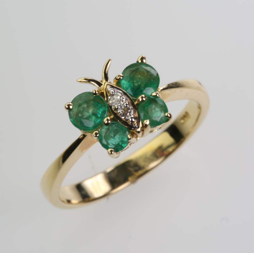 14 Karat Gold Emerald Ring