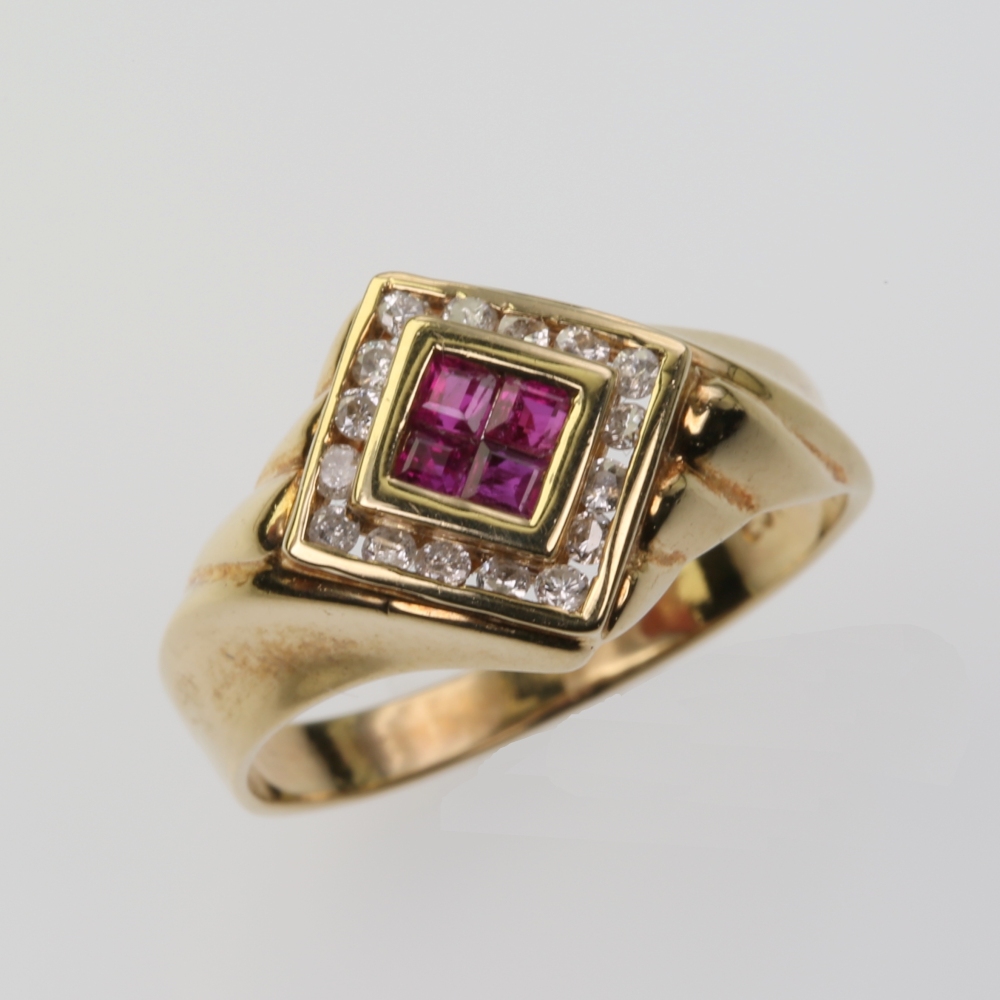 14 Karat Gold Ruby Ring