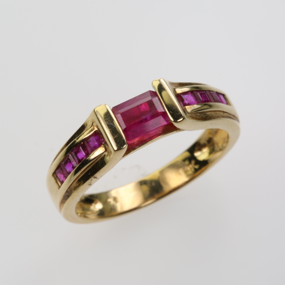 14 Karat Gold Ruby Ring