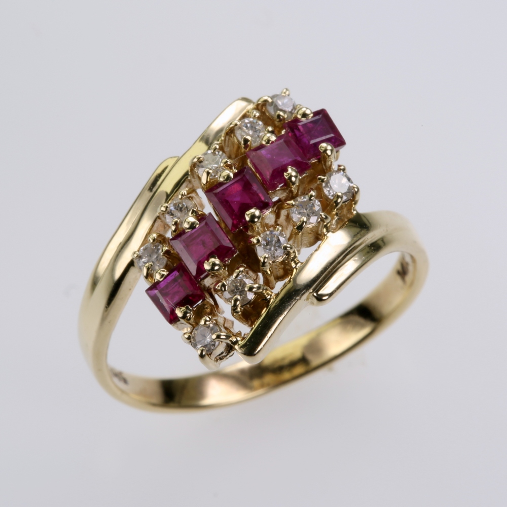 14 Karat Gold Ruby Ring