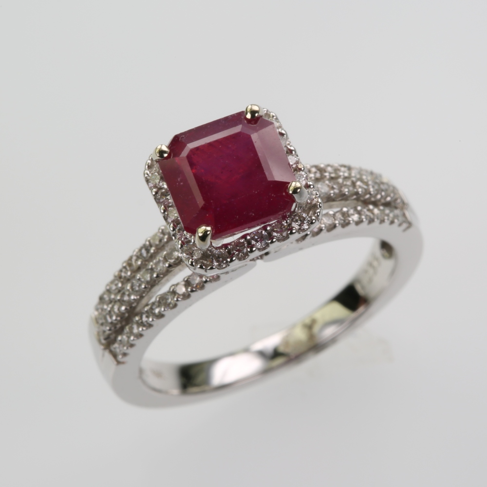 14 Karat Gold Ruby Ring