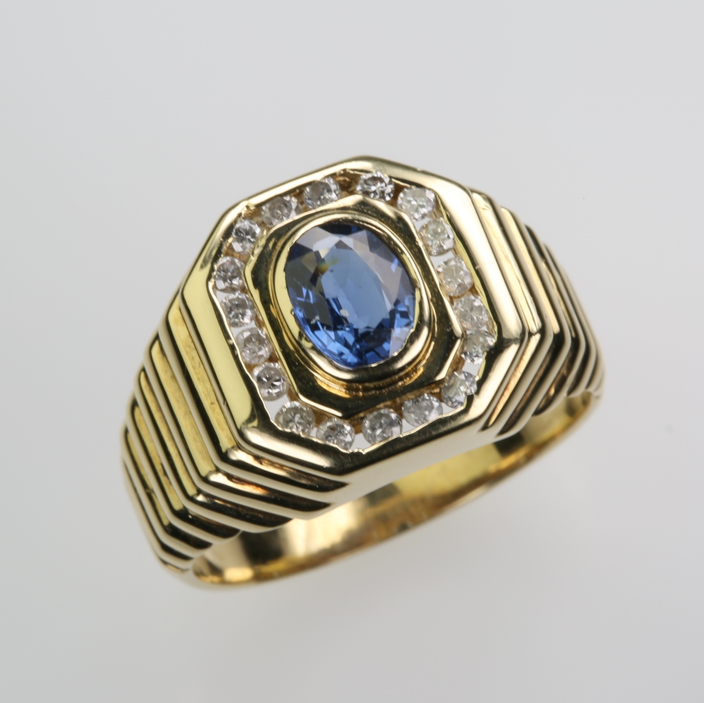 14 Karat Gold Sapphire Ring
