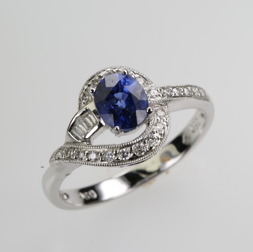 14 Karat Gold Sapphire Ring