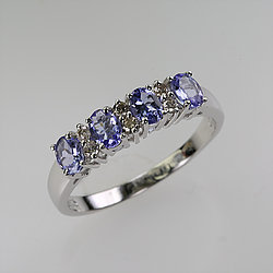 14 Karat Gold Tanzanite Ring