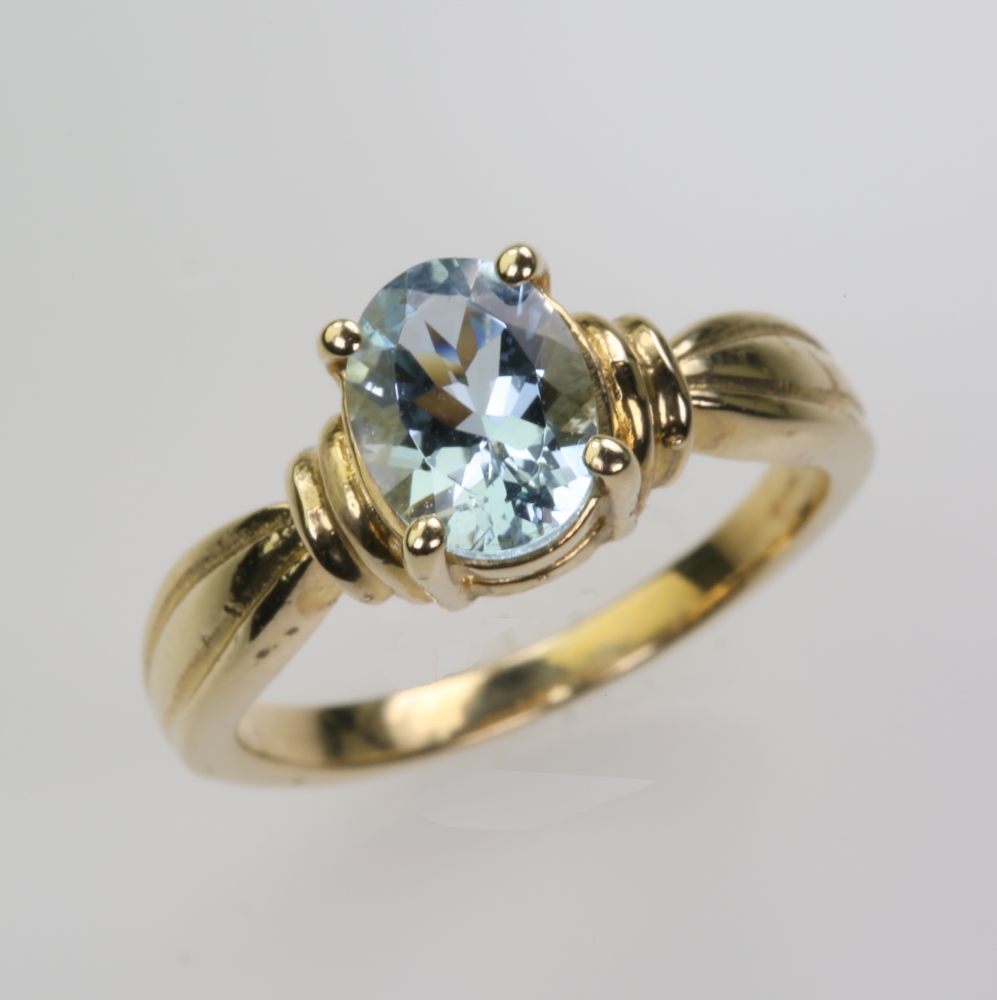 14 Karat Gold Aquamarine Ring