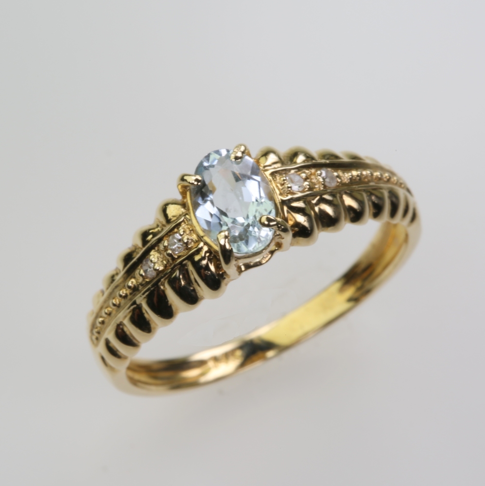 14 Karat Gold Aquamarine Ring