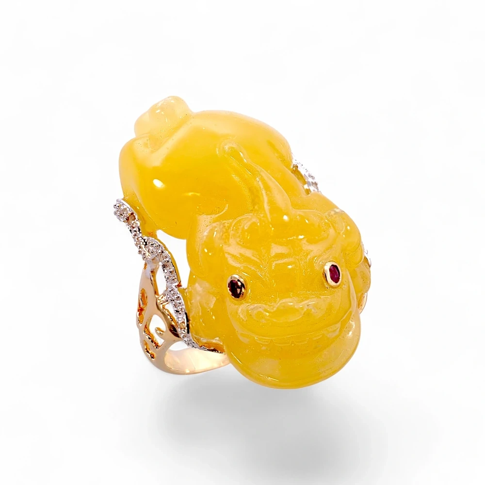 Solid 14K Yellow Gold Yellow Jade Foo Dog Ring with Ruby Eyes