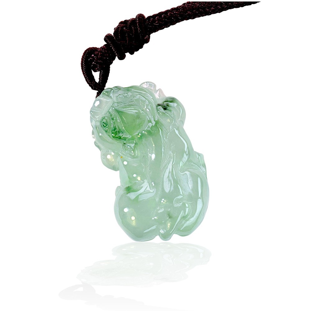 Imperial green jade pixiu pendant with polished natural jadeite