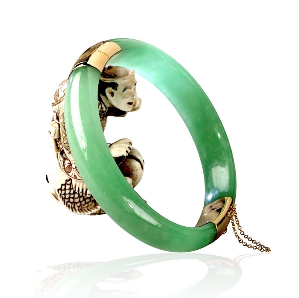 14K Gold Green Jade Hinged Bangle, 61mm Inner Diameter