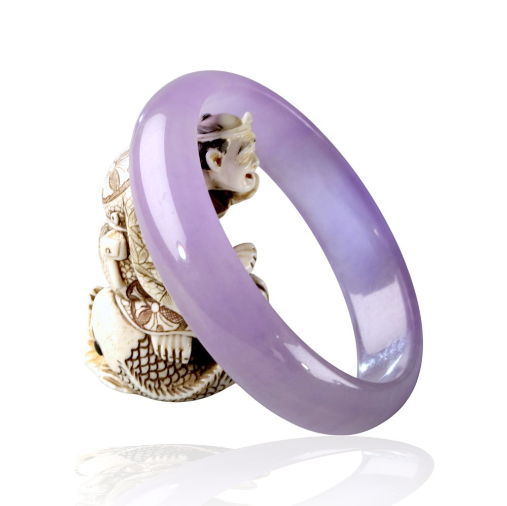 Elegant Lavender Jade Bangle - 58mm Inner Diameter
