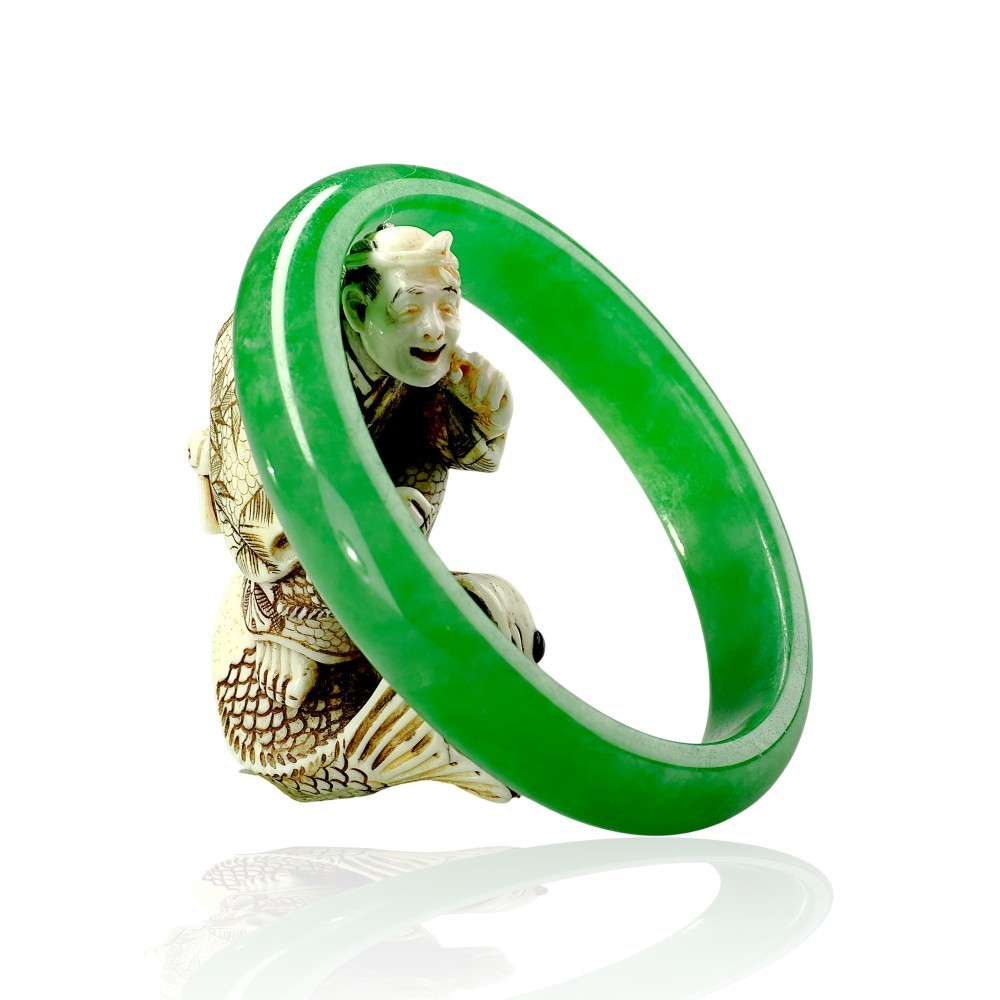 Bright Green Jade Bangle $300 - $400, 57mm Inner Diameter