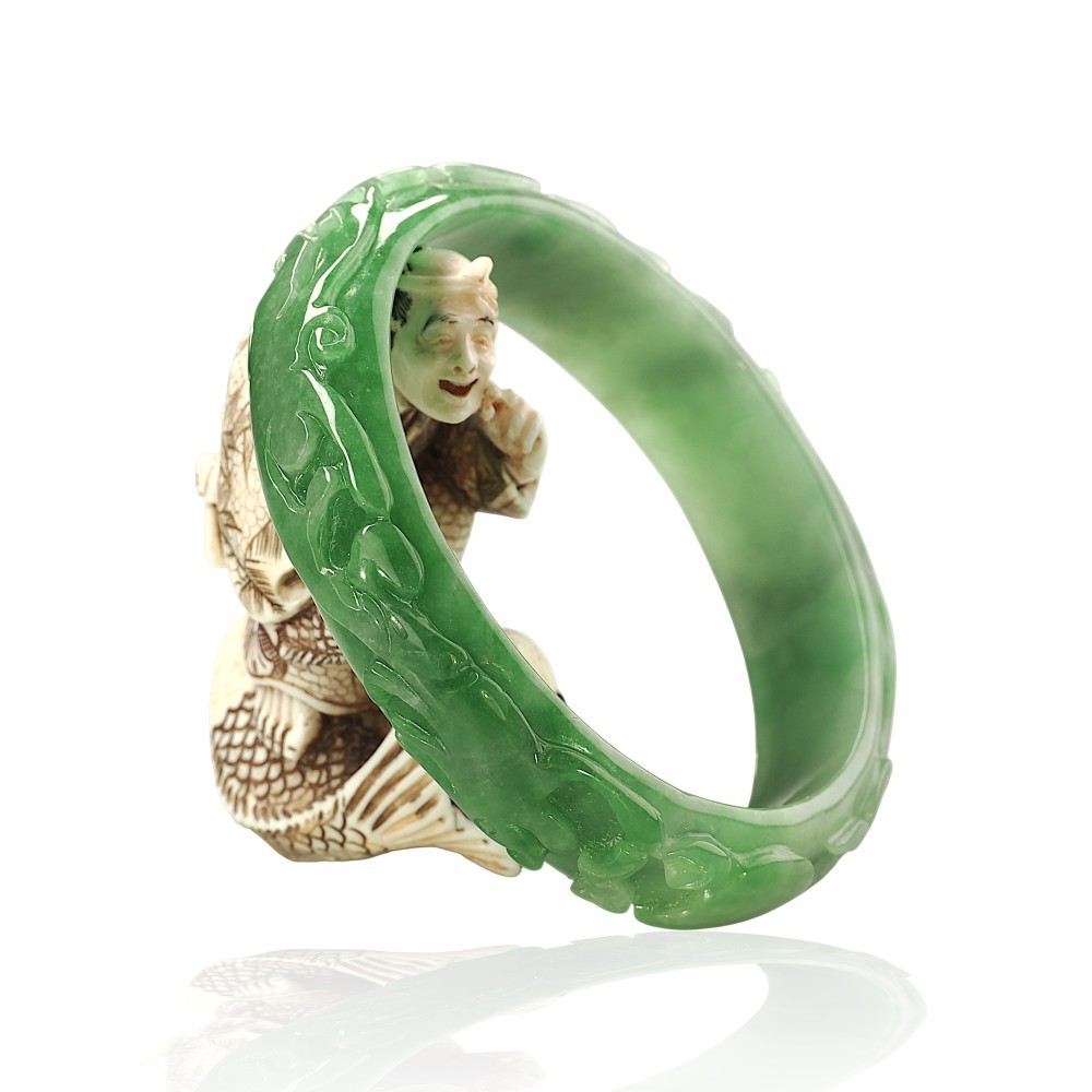 Classic Carved Solid Green Jade Bangle, 57mm Inner Diameter