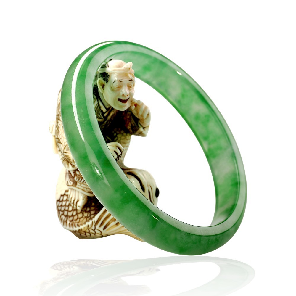 Beautiful Solid Green Jade Bangle $400 - $500, 57mm Inner Diameter