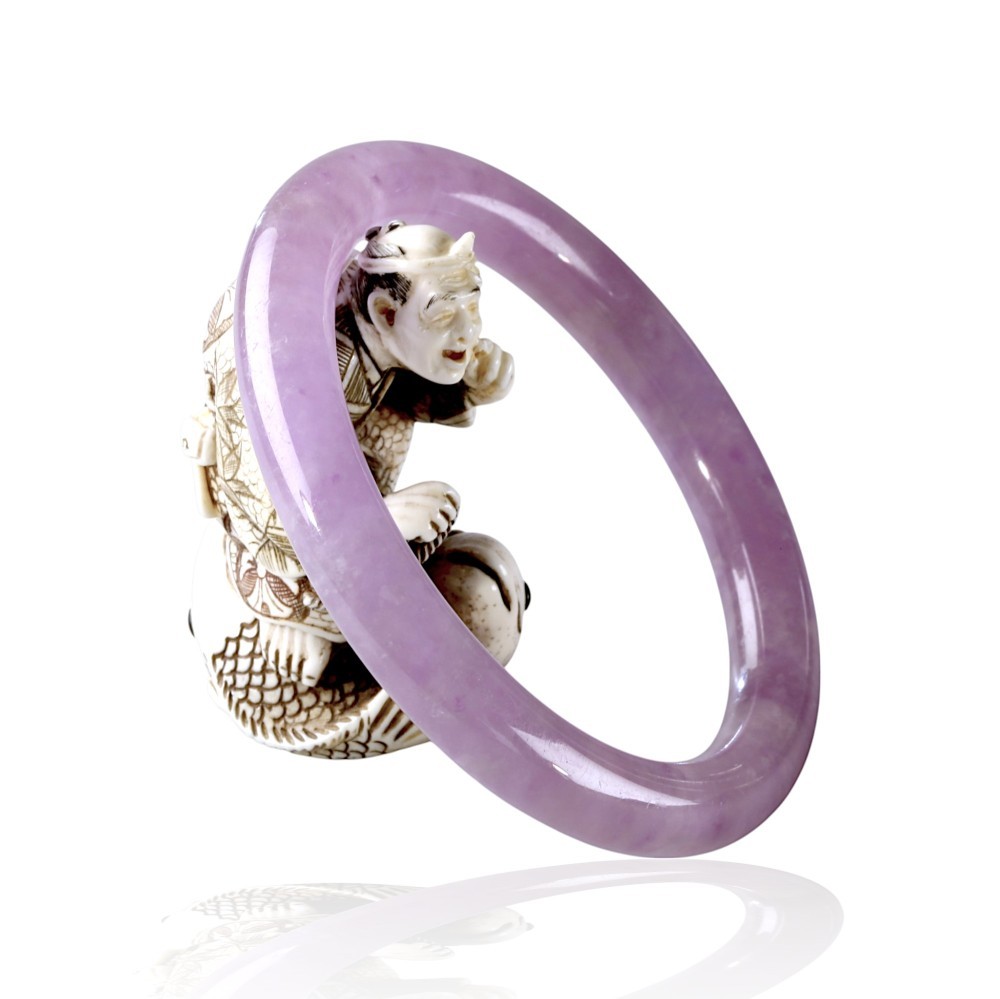 Beautiful Lavender Jade Bangle - 57mm Inner Diameter