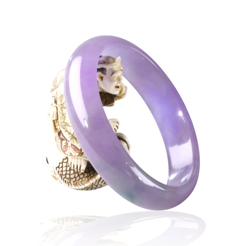 Elegant Lavender Jade Bangle - 58mm Inner Diameter