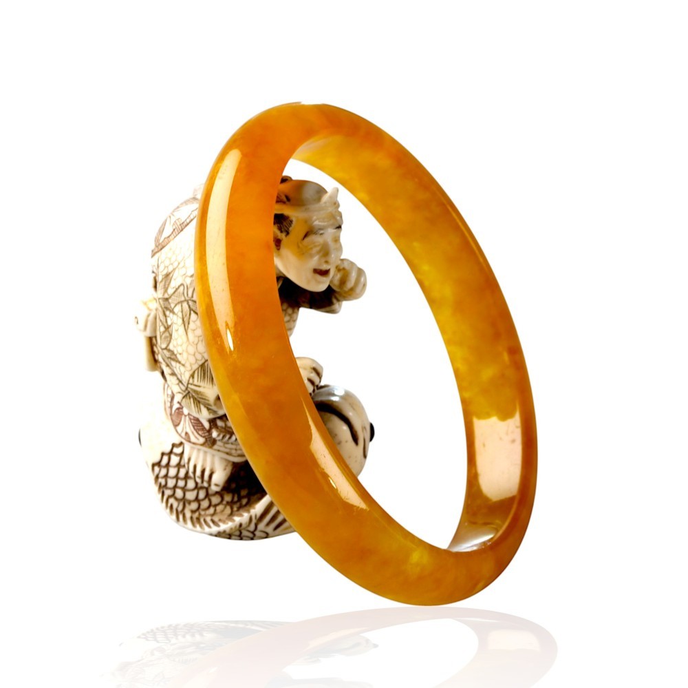 Premium Solid Yellow Jade Bangle - 58mm Inner Diameter