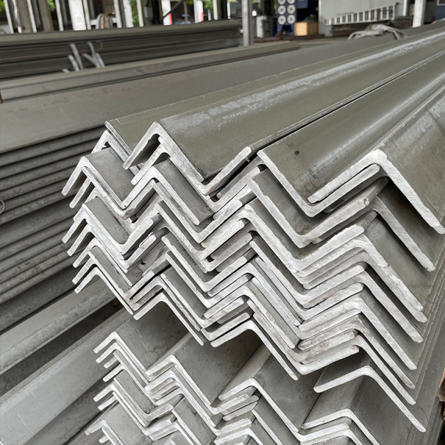 Q235 Carbon Equal Steel Angle Bar