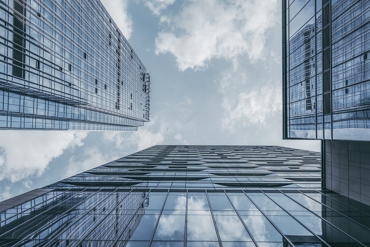 What is glass curtain wall exquisite steel？