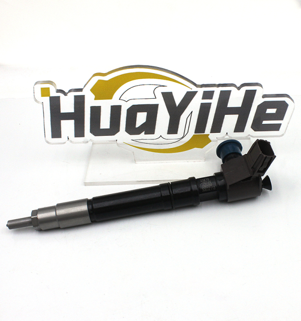 Common rail injector 23670-0E020 for Toyota 2GD