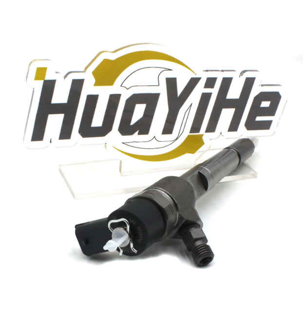 Common rail fuel injector 0445110765