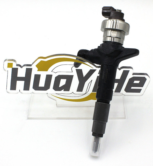 Diesel engine parts fuel common rail injector 095000-5870