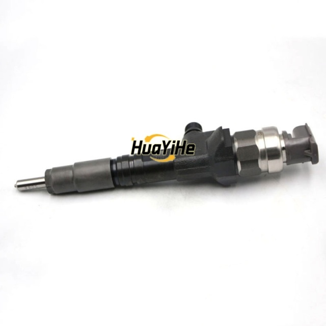 Common rail injector 1J770-53052 for Kubota V3307