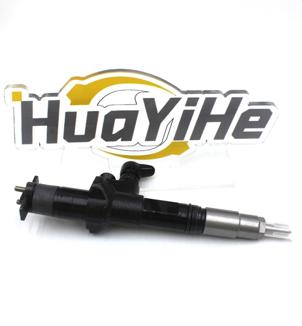 Diesel common rail injector 1J520-53051 for Kubota engine （WhatsApp:+8616678177205)