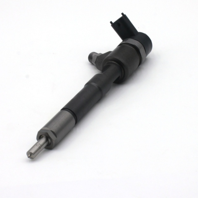 0445110561 04132014 0445110558 04123831 0445110679 High quality diesel injector (WhatsApp:+8616678177205)