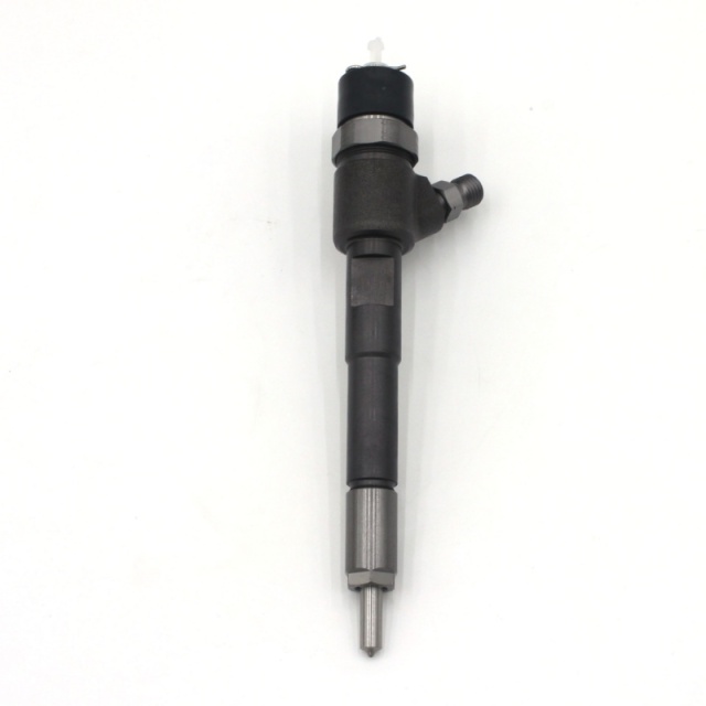 0445110561 04132014 0445110558 04123831 0445110679 High quality diesel injector (WhatsApp:+8616678177205)