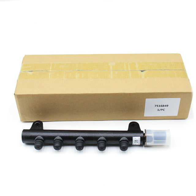 Common-rail fuel injector 7516849 (replaces 7275454), suitable for D24 engines, skid-steer loaders, and excavators.,https://www.pandamanstore.com,Common-rail fuel injector 7516849 (replaces 7275454), suitable for D24 engines, skid-steer loaders, and excavators.