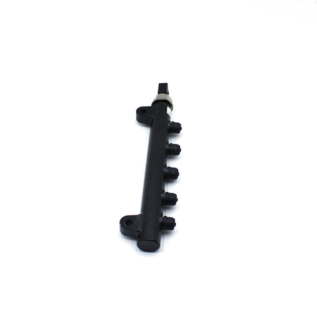 Common-rail fuel injector 7516849 (replaces 7275454), suitable for D24 engines, skid-steer loaders, and excavators.,https://www.pandamanstore.com,Common-rail fuel injector 7516849 (replaces 7275454), suitable for D24 engines, skid-steer loaders, and excavators.