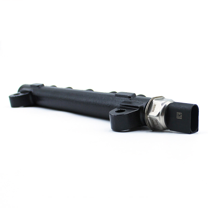 Common-rail fuel injector 7516849 (replaces 7275454), suitable for D24 engines, skid-steer loaders, and excavators.,https://www.pandamanstore.com,Common-rail fuel injector 7516849 (replaces 7275454), suitable for D24 engines, skid-steer loaders, and excavators.