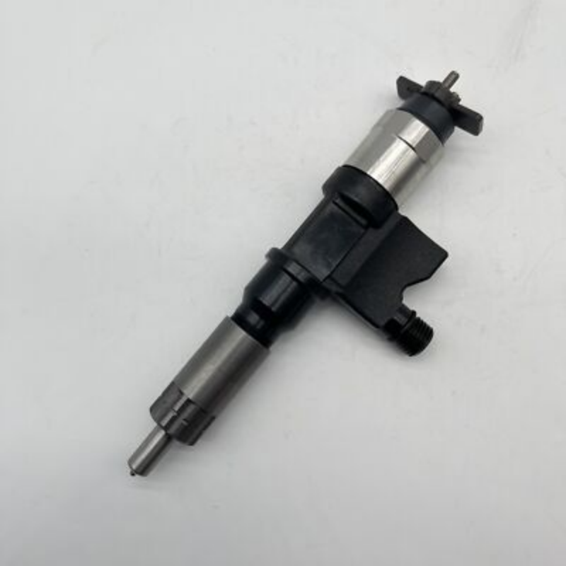 0950000660 Common Rail Injector 095000-0660 / 8-98284393-0, spare part for heavy truck & excavator diesel engines,https://www.pandamanstore.com,0950000660 Common Rail Injector 095000-0660 / 8-98284393-0, spare part for heavy truck & excavator diesel engines