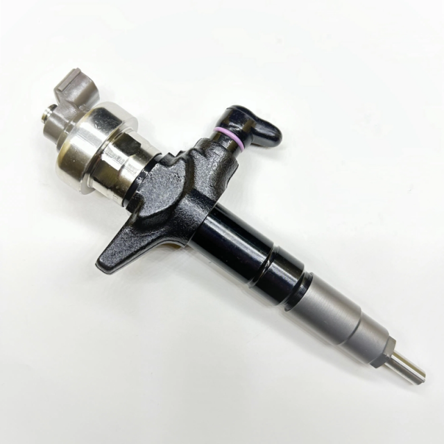 Common Rail Diesel Injector 295050-1900 8-98260109-0 Truck Replacement Parts,https://www.pandamanstore.com,Common Rail Diesel Injector 295050-1900 8-98260109-0 Truck Replacement Parts