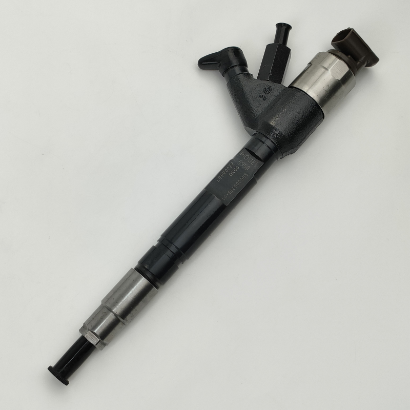 Replacement Common Rail Diesel Injector 095000-5950 D28-001-801 Truck Engine Spare Parts,https://www.pandamanstore.com,Replacement Common Rail Diesel Injector 095000-5950 D28-001-801 Truck Engine Spare Parts