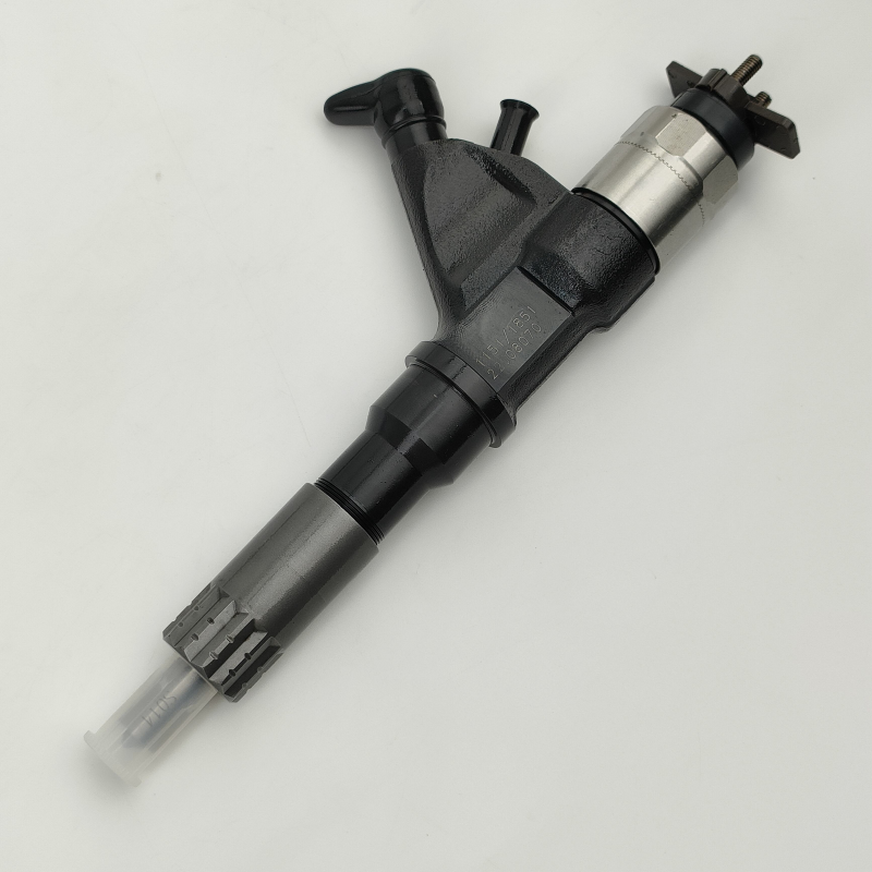 Common Rail Diesel Injector 2950501151 8981971851 Engine Repair Spare Parts,https://www.pandamanstore.com,Common Rail Diesel Injector 2950501151 8981971851 Engine Repair Spare Parts