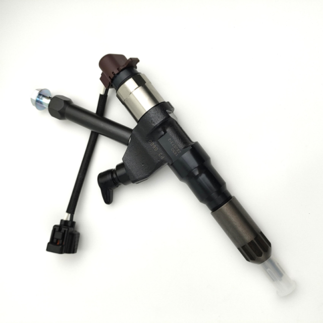 Replacement Common Rail Diesel Injector 095000-7172 23670-E0370 Truck Engine Spare Parts,https://www.pandamanstore.com,Replacement Common Rail Diesel Injector 095000-7172 23670-E0370 Truck Engine Spare Parts