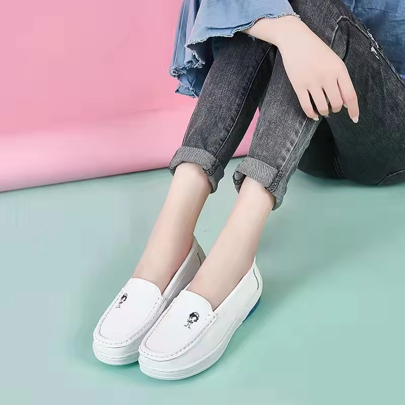 Nursing Shoes Hospital for Women White Shoes Wedge Heels Comfort Breathable Soft Bottom Flat Anti-slip Nurse Safety Work Shoes