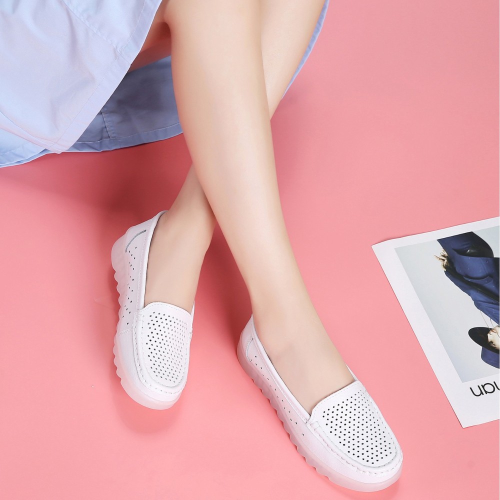 Women's White Nurse Nursing Shoes with Round Toe PVC Soft Soles Flat Safety Work Shoes for Hospital Use Comfortable Nurse Shoes Nurse Work Shoes White Shoes Best Nurse Shoes Store Popular Nurse Shoes Womens Anti-slip Nurse Shoes Best Shoes for Nurse