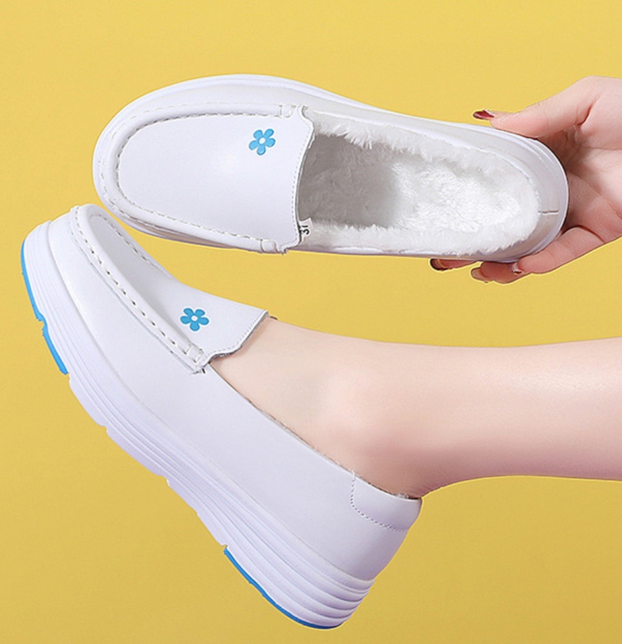 Nursing Shoes Female New Style Non Slip Breathable Hospital Nurse Shoes Comfort Thick Bottom Flat Heel White Shoes for Nurses