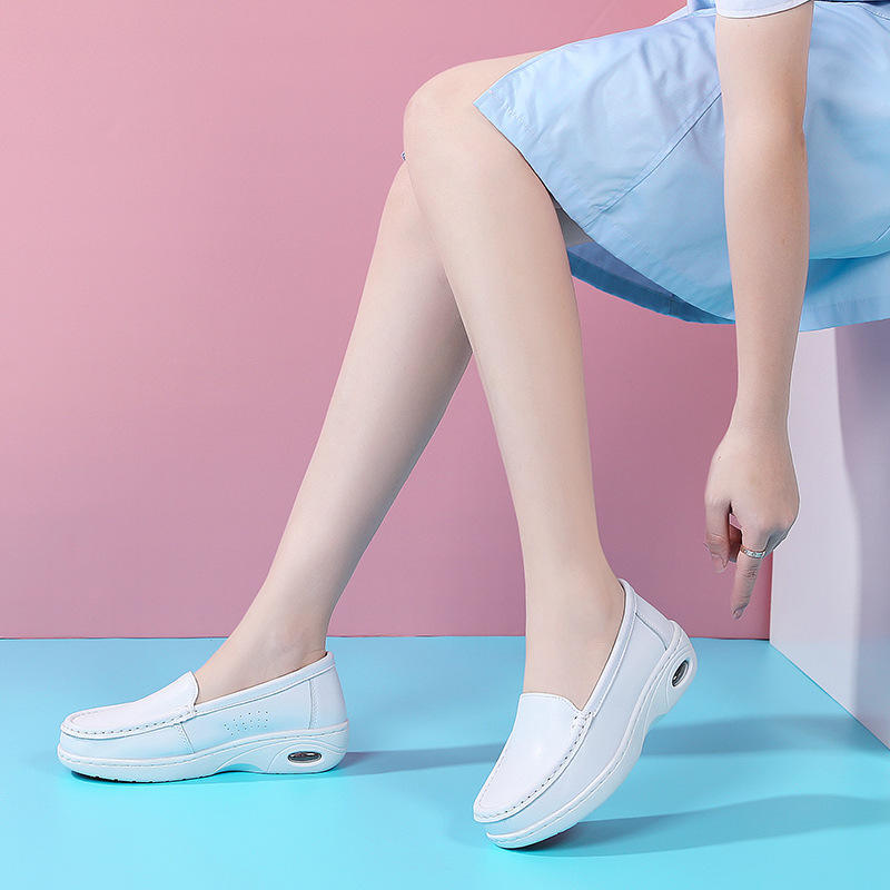 Wholesale Women's Scrubs Shoes for Hospital White Nurse Shoes with Round Toe Comfortable Anti-slip Work Shoe Daily Wear