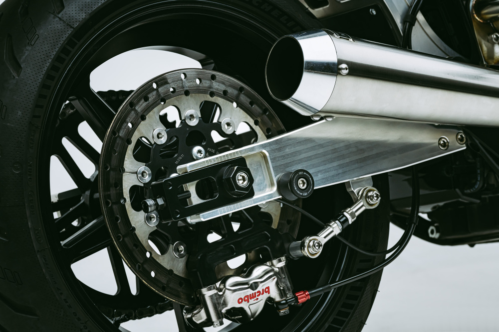 [TR&NG] CNC SWING ARM FOR HARLEY M8 SOFTTAIL