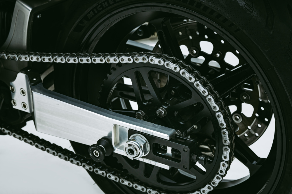 [TR&NG] CNC SWING ARM FOR HARLEY M8 SOFTTAIL