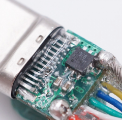Entry level USB4.0 Cable - 40Gbps High-Speed Data Transfer, 240W Power Delivery, 8K @60Hz Video Output, Twisted Pair Wire, Domestic E-Marker for Cost-Effective Performance