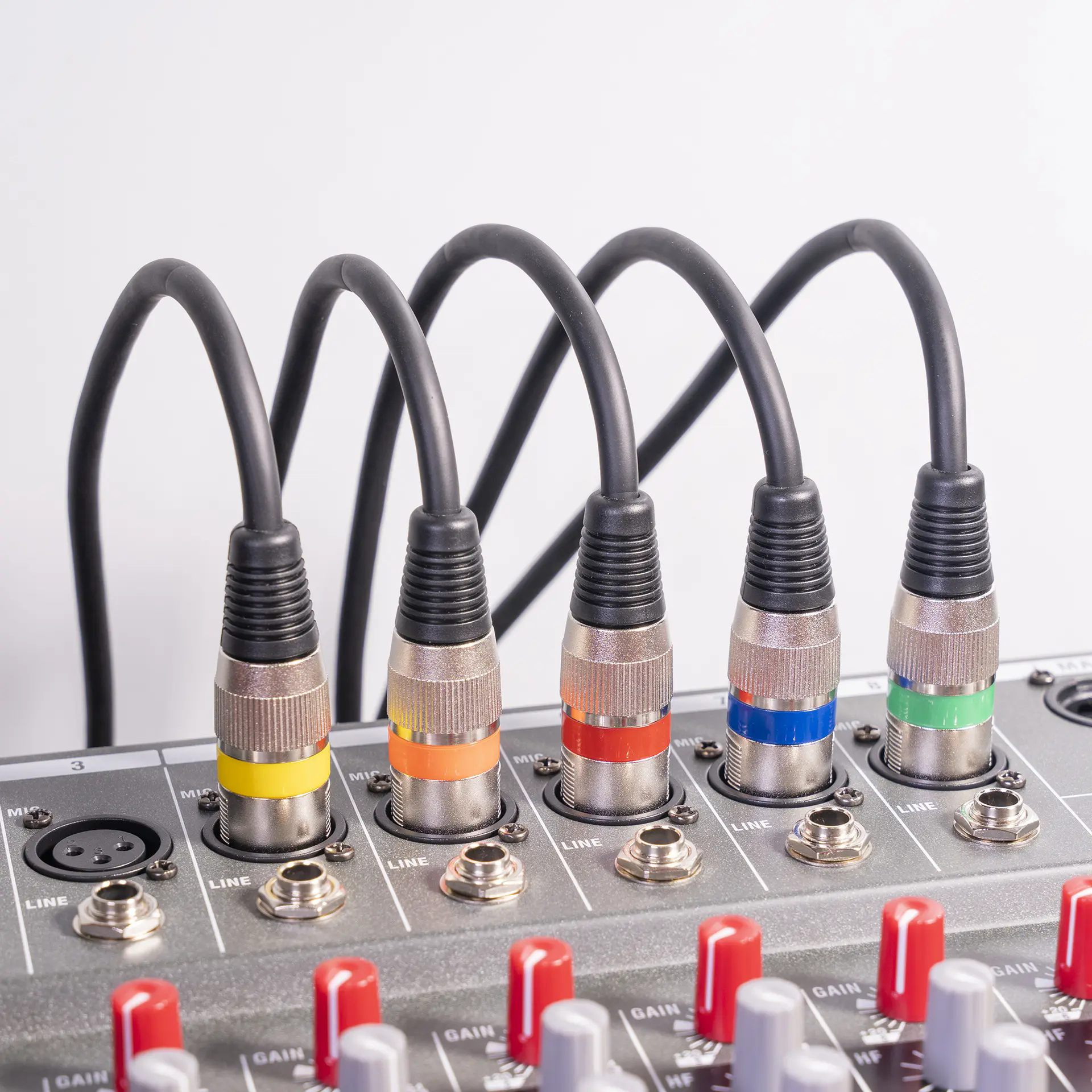 Entry level XLR Microphone Cable with 26AWG OFC Conductor & Double Shielding – Professional-Grade Audio for Studios, Live Performances, and Broadcast