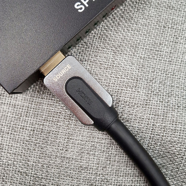 Active HDMI 2.0 Cable with Zinc alloy connector ,For 10-15m Long-Distance Transmission ,Ultra HD 4K@60Hz 4:4:4, , Chip-Enhanced Signal for Home Theater, Gaming, and Professional AV Systems