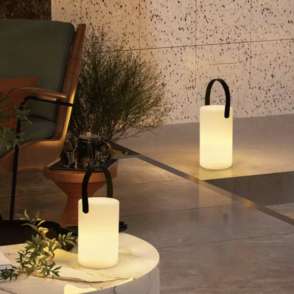 Hand lamp