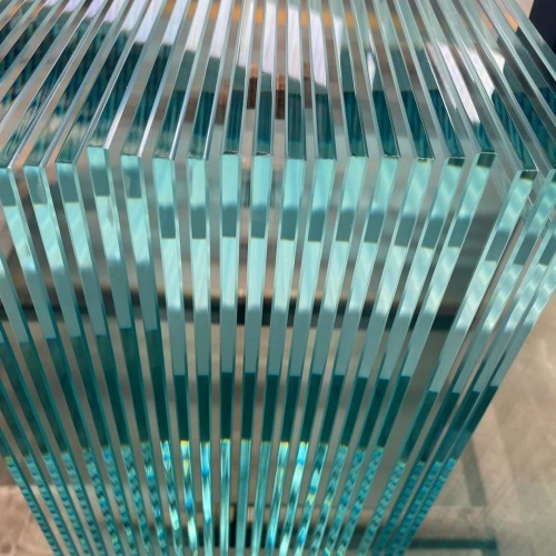Ultra clear low iron tempered glass