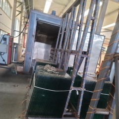 Закаленное стекло, выдержанное в тепле