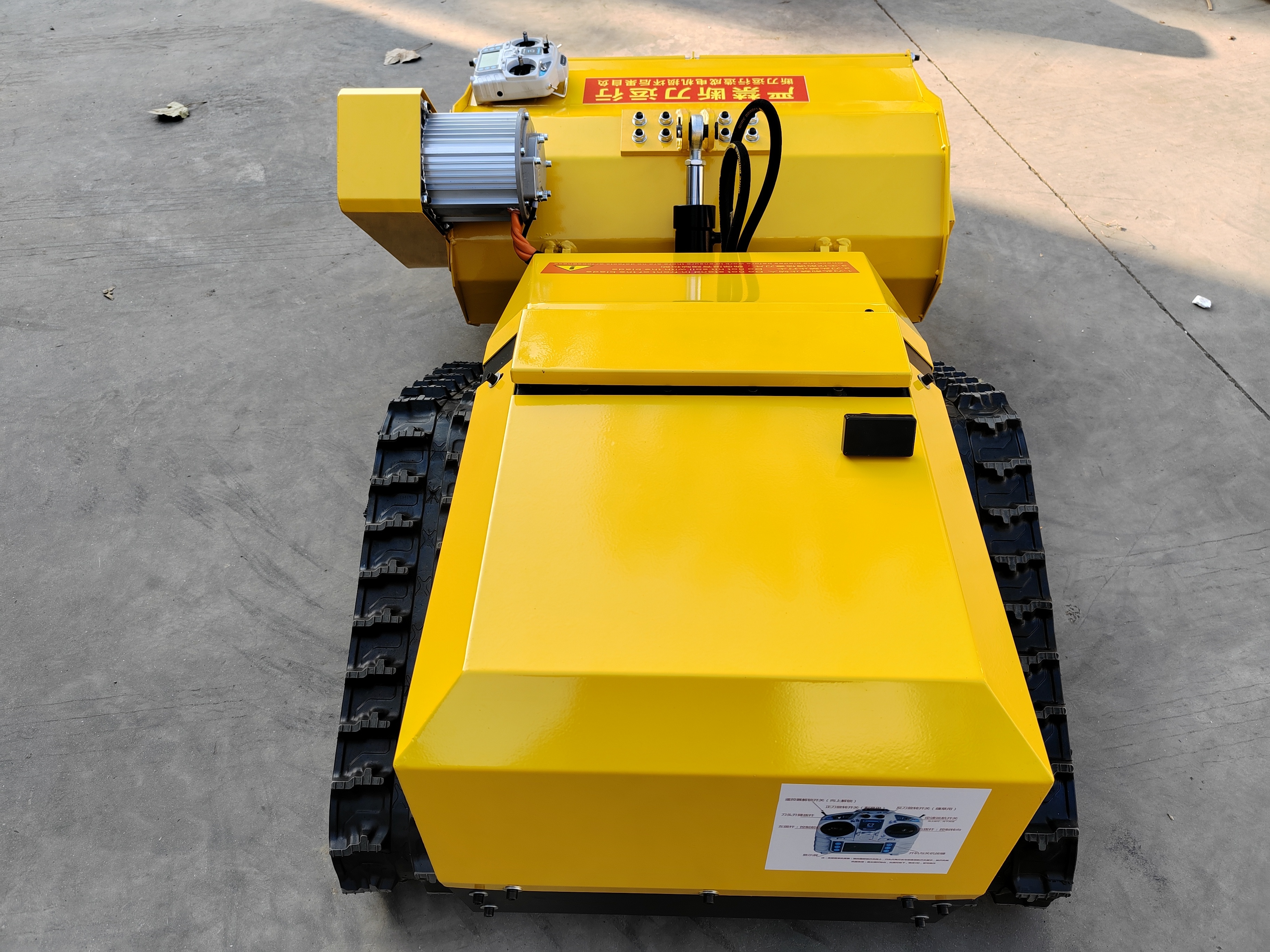 New Energy Pure Electric Self-propelled Garden Farm Professional Weeding Robot